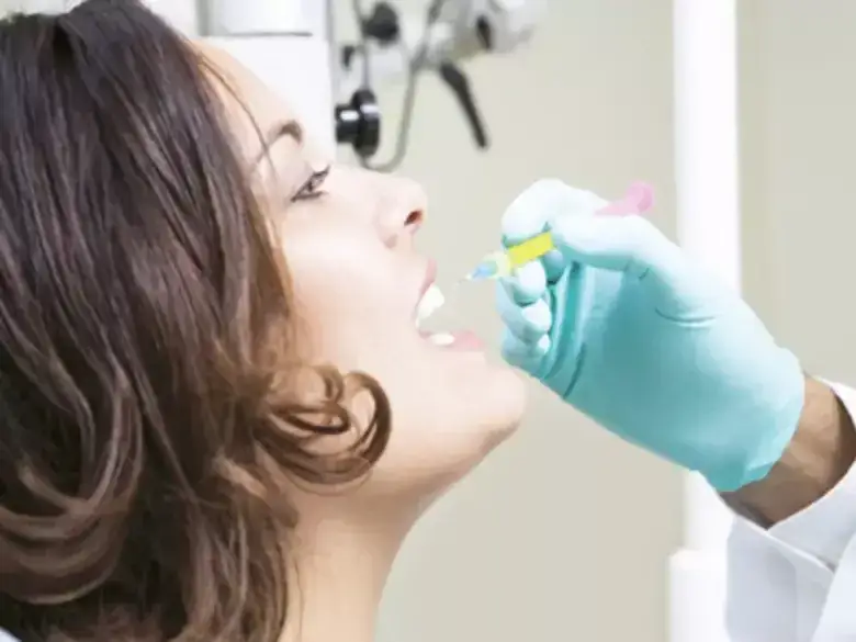 Zdjęcie Jak długo trzyma znieczulenie od dentysty i co robić, gdy nie ustępuje?