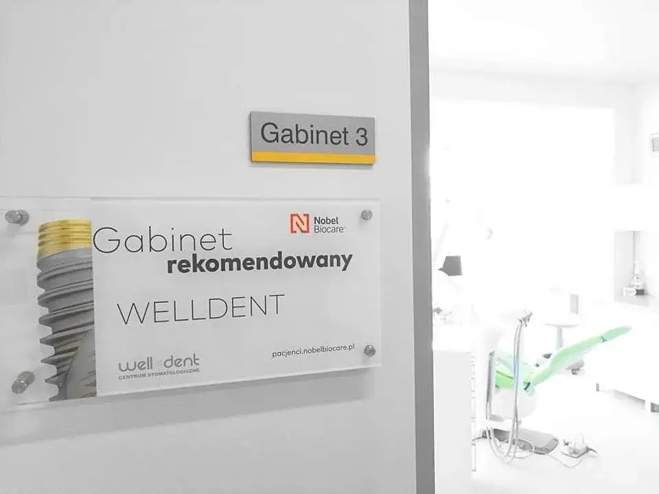 Zdjęcie Najlepsze kliniki implantologiczne we Wrocławiu – gdzie warto się udać?