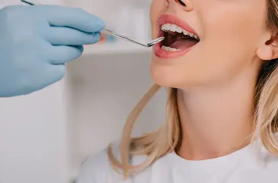 Ile kosztuje wizyta u dentysty prywatnie? Sprawdź, jak uniknąć wysokich rachunków!